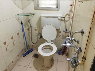 Bathroom Image of 650 Sq.ft 1 BHK Apartment / Flat for sale in Kopar Khairane Navi Mumbai for Rs. 10500000