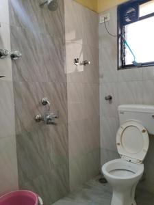 Common Bathroom Image of 650 Sq.ft 1 BHK Apartment / Flat for sale in Mulund East Mumbai for Rs. 10500000