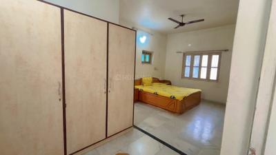 Bedroom Image of 900 Sq.ft 1 BHK Independent House for rent in Vallabh Vidhyanagar Anand for Rs. 10000
