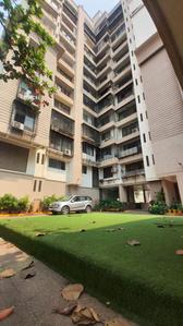Building Image of 2000 Sq.ft 4 BHK Apartment / Flat for sale in Andheri West Mumbai for Rs. 56000000