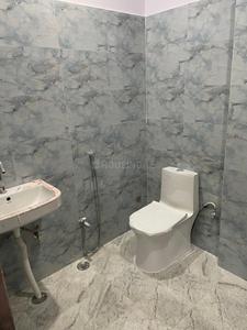 Bathroom Image of 500 Sq.ft 1 BHK Independent House for rent in Gomti Nagar Lucknow for Rs. 12000