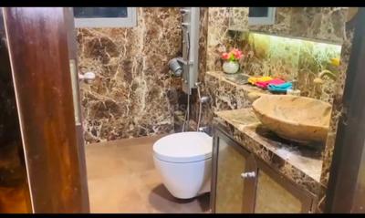 Bathroom Image of 2150 Sq.ft 3.5 BHK Apartment / Flat for sale in Radius Epitome at Imperial Heights, Goregaon West Mumbai for Rs. 57500000