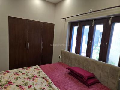 Bedroom Image of 2430 Sq.ft 3 BHK Builder Floor for rent in South Extension I New Delhi for Rs. 80000