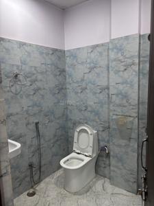 Bathroom Image of 500 Sq.ft 1 BHK Independent House for rent in Gomti Nagar Lucknow for Rs. 12000