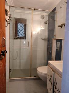 Common Bathroom Two Image of 2200 Sq.ft 4 BHK Apartment / Flat for sale in DDA Flats Vasant Kunj, Vasant Kunj New Delhi for Rs. 53500000