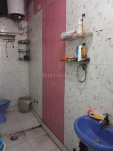 Bathroom Image of Girl&#x27;s PG in Laxmi Nagar, New Delhi