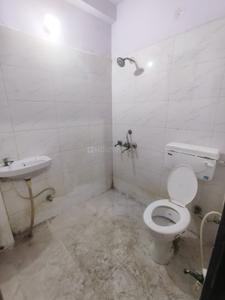 Bathroom Image of 620 Sq.ft 2 BHK Builder Floor for rent in New Ashok Nagar New Delhi for Rs. 19000