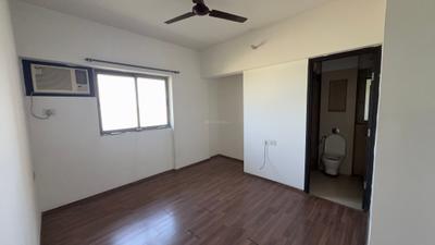 Bedroom Image of 1350 Sq.ft 3 BHK Apartment / Flat for rent in Lodha Splendora, Thane West Thane for Rs. 35000