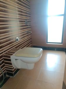Common Bathroom Image of 1045 Sq.ft 2 BHK Apartment / Flat for rent in Tharwani Riviera, Kharghar Navi Mumbai for Rs. 40000