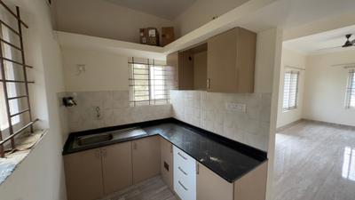 Kitchen Image of 600 Sq.ft 1 BHK Apartment / Flat for rent in Thanisandra Bengaluru for Rs. 20000