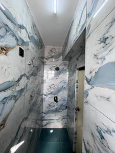 Bathroom Image of 550 Sq.ft 1 BHK Independent House for rent in Kadubeesanahalli Bengaluru for Rs. 35000