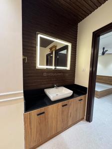 Bathroom Image of 1350 Sq.ft 2.5 BHK Apartment / Flat for sale in Prestige Hillside Gateway, Kakkanad Kochi for Rs. 13500000