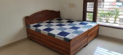 1 BHK Independent House