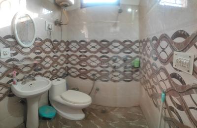 Bathroom Image of 1000 Sq.ft 2 BHK Duplex for rent in Trikuta Nagar Jammu for Rs. 21000