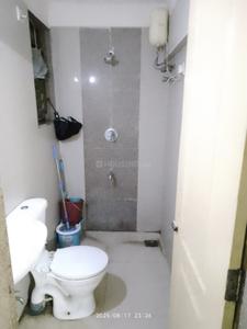 Bathroom Image of 670 Sq.ft 1 BHK Apartment / Flat for rent in Terraform Everest, Kasarvadavali Thane for Rs. 23000