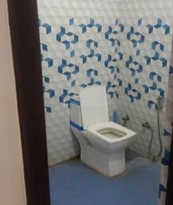 Bathroom Image of 1500 Sq.ft 3 BHK Builder Floor for rent in Haldwani Nainital for Rs. 15000