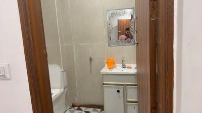 Image of 1500 Sq.ft 4 BHK Builder Floor for rent in Dwarka Mor, New Delhi for Rs. 60500