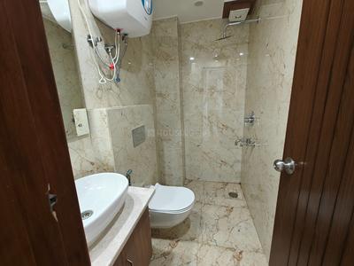 Bathroom Image of 1620 Sq.ft 3 BHK Builder Floor for sale in Preet Vihar New Delhi for Rs. 35000000