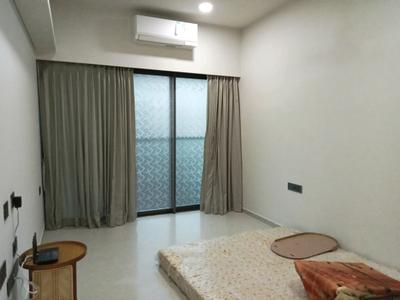 Bedroom Image of 1100 Sq.ft 2 BHK Apartment / Flat for rent in Khar Danda Mumbai for Rs. 220000
