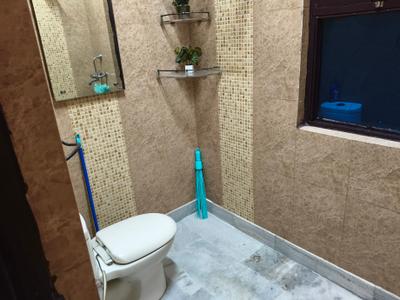Image of 1000 Sq.ft 2 BHK Builder Floor for rent in Lajpat Nagar, New Delhi for Rs. 46500