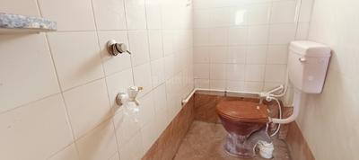 Bathroom Image of 500 Sq.ft 1 BHK Builder Floor for rent in GN Mills Coimbatore for Rs. 11000