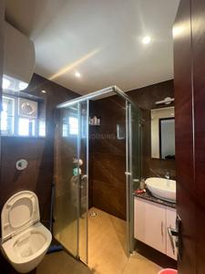 Bathroom Image of 600 Sq.ft 1 BHK Apartment / Flat for rent in Cooke Town Bengaluru for Rs. 35000