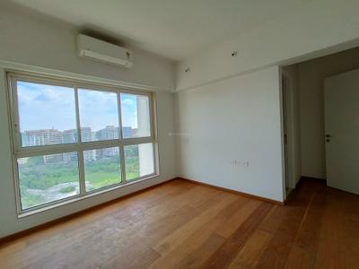 Bedroom Image of 1050 Sq.ft 2 BHK Apartment / Flat for sale in Godrej The Trees, Vikhroli East Mumbai for Rs. 33000000