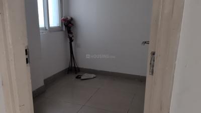 Bedroom Image of 1080 Sq.ft 2.5 BHK Apartment / Flat for rent in Express Zenith, Sector 77 Noida for Rs. 31000