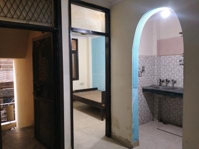 Living Room Image of 450 Sq.ft 2 BHK Builder Floor for rent in New Ashok Nagar New Delhi for Rs. 16000