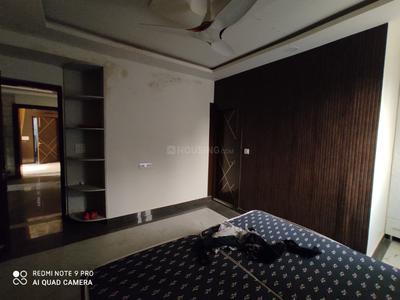 Bedroom Image of 1800 Sq.ft 3 BHK Builder Floor for sale in Punjabi Bagh New Delhi for Rs. 27500000