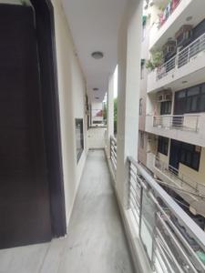 Balcony Image of 900 Sq.ft 3 BHK Builder Floor for sale in Mayur Vihar Phase 1 New Delhi for Rs. 11000000