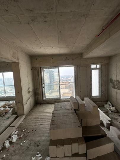 Tanishkaa Vikrant Main Image 1