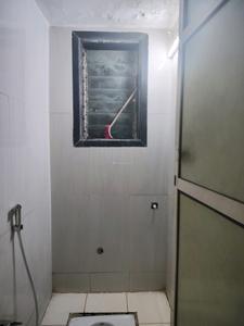 Common Bathroom Image of 758 Sq.ft 1 BHK Apartment / Flat for rent in Haware Citi, Kasarvadavali Thane for Rs. 16005