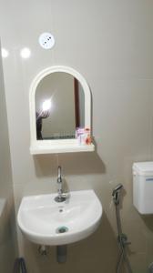 Bathroom Image of 1000 Sq.ft 2 BHK Builder Floor for rent in South Chittoor Kochi for Rs. 20000