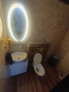 Bathroom Image of 900 Sq.ft 2 BHK Builder Floor for rent in Subhash Nagar New Delhi for Rs. 32000