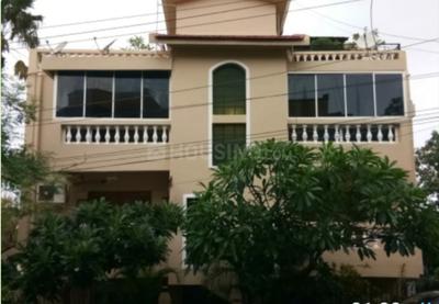 Dona Paula Building 2