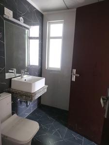 Common Bathroom Image of 1405 Sq.ft 3 BHK Apartment / Flat for sale in MR Officer City 2 Phase 2, Raj Nagar Extension Ghaziabad for Rs. 9300000