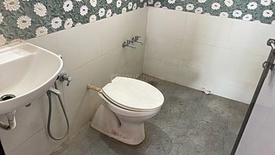 Image of 1225 Sq.ft 2 BHK Apartment / Flat for rent in Agrawal Apartments, Jodhpur, Ahmedabad for Rs. 23000