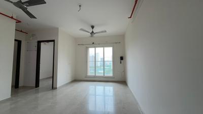 Living Room Image of 700 Sq.ft 1.5 BHK Apartment / Flat for rent in Dosti West County Phase 4 Dosti Pine, Thane West Thane for Rs. 29900
