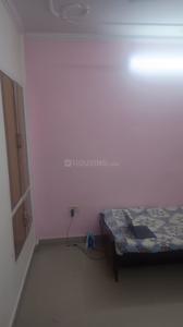 Bedroom Image of 600 Sq.ft 3 BHK Builder Floor for rent in Kirti Nagar New Delhi for Rs. 15000