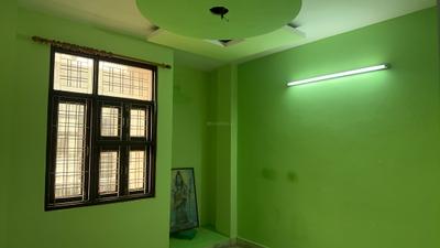 Bedroom Image of 750 Sq.ft 3 BHK Builder Floor for rent in Uttam Nagar New Delhi for Rs. 18000