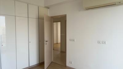 Bedroom Image of 1300 Sq.ft 3 BHK Apartment / Flat for sale in DLF The Primus, Sector 82A Gurgaon for Rs. 30500000