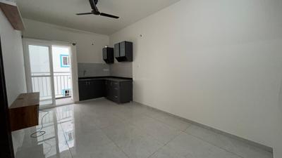 Living Room Image of 600 Sq.ft 1 BHK Apartment / Flat for rent in Whitefield Bengaluru for Rs. 23000