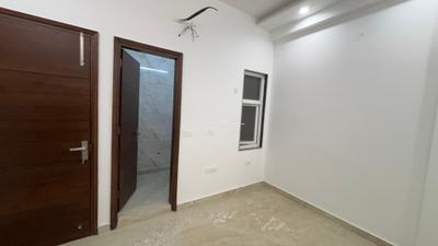 Bedroom Image of 1050 Sq.ft 4 BHK Apartment / Flat for sale in Sector 5 Rohini New Delhi for Rs. 10000000