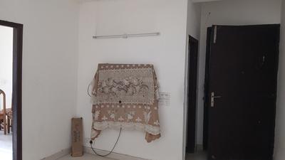Living Room Image of 1140 Sq.ft 2 BHK Apartment / Flat for sale in Amrapali Sapphire, Sector 45 Noida for Rs. 12500000