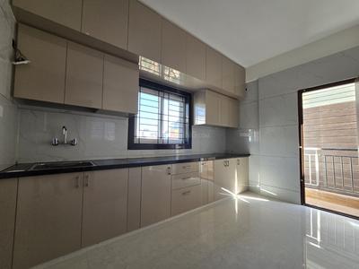 Kitchen Image of 1300 Sq.ft 2 BHK Builder Floor for rent in Halasuru Bengaluru for Rs. 70000