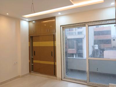 Bedroom Image of 1350 Sq.ft 3 BHK Builder Floor for sale in Paschim Vihar New Delhi for Rs. 23000000