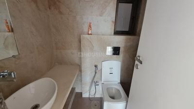 Bathroom Image of 650 Sq.ft 2 BHK Apartment / Flat for sale in Kanakia Silicon Valley, Powai Mumbai for Rs. 21000000
