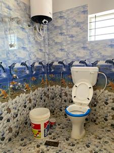 Bathroom Image of 700 Sq.ft 1 BHK Builder Floor for rent in Hebbal Kempapura Bengaluru for Rs. 11000