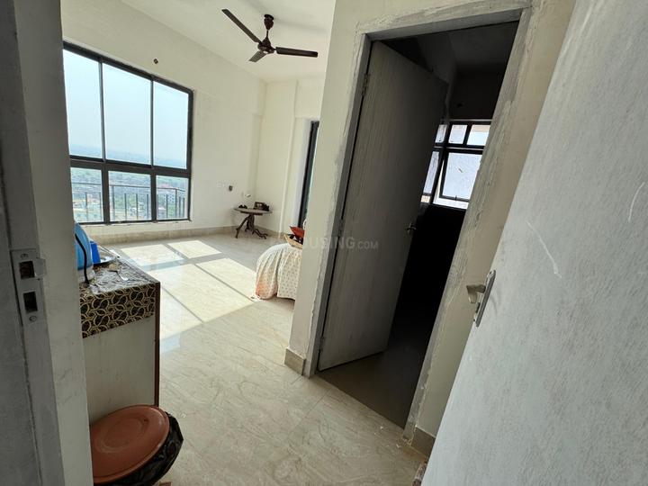 Shivom Utopia Main Image 1